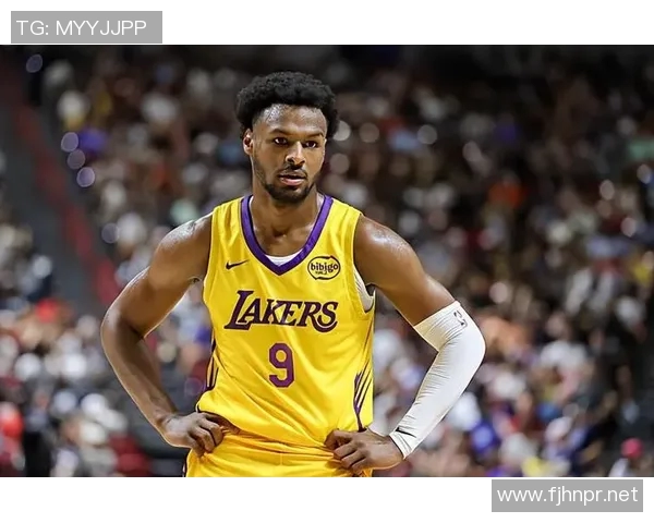 湖人逐步调整阵容布朗尼数据领跑全队西部第三展现夺冠潜力